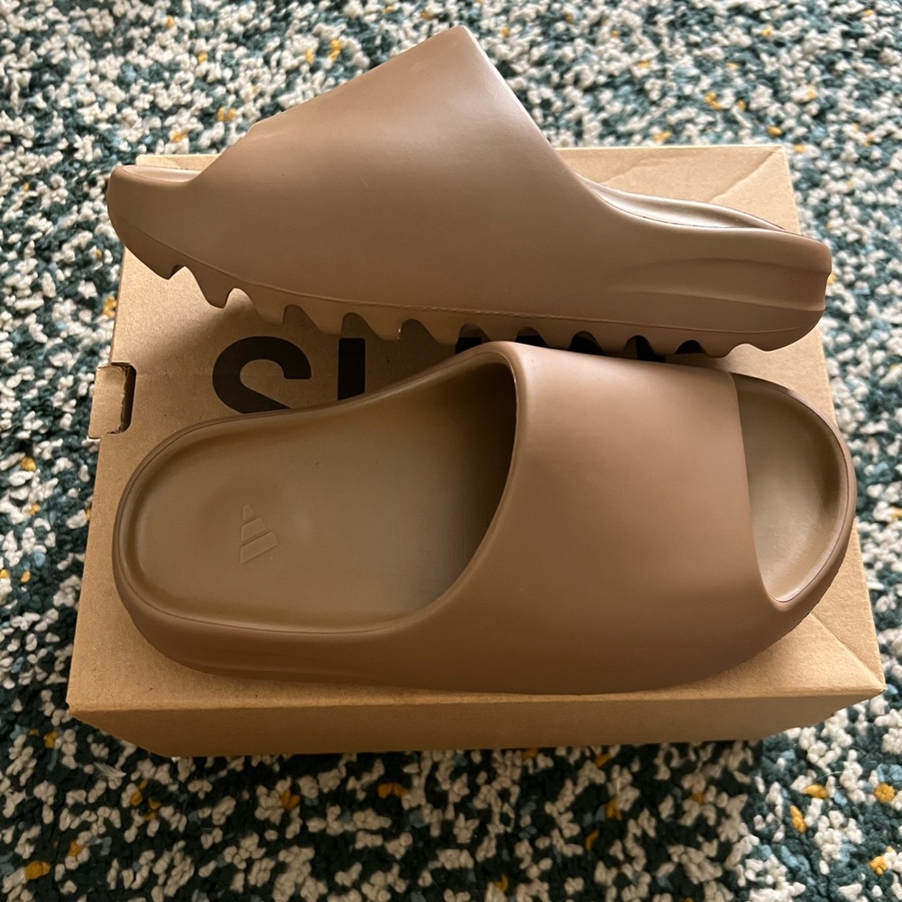 Yeezy Slide CORE